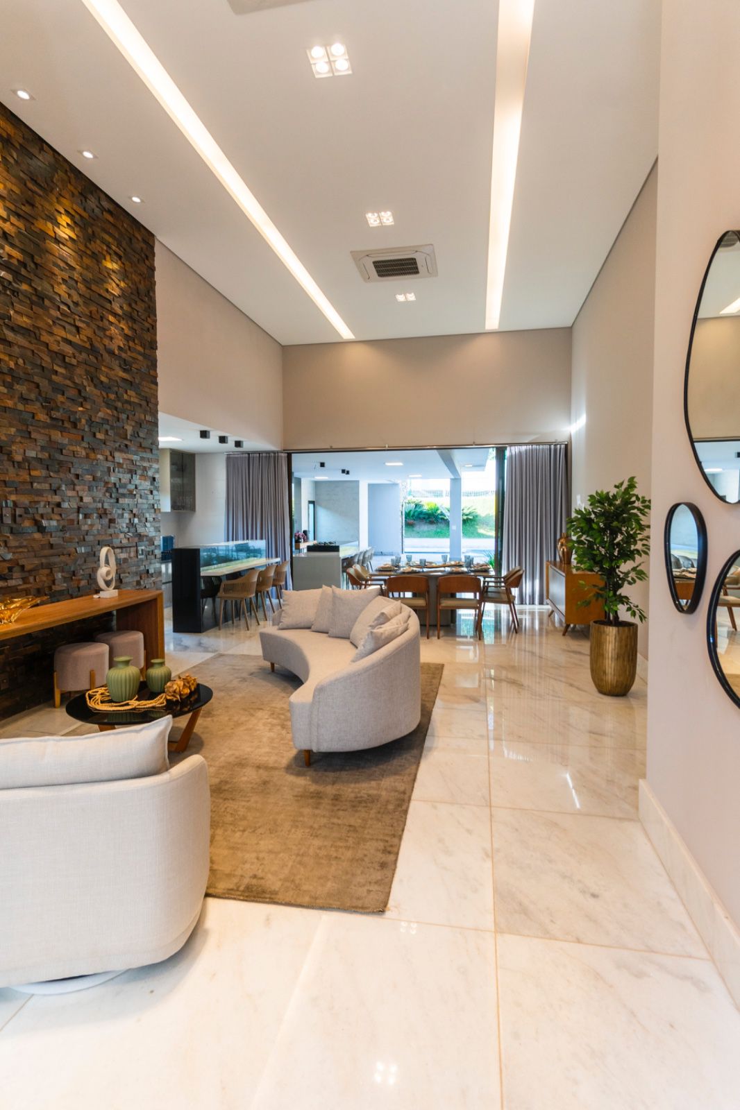 WhatsApp Image 2025-11-20 at 11.09.22 (2)