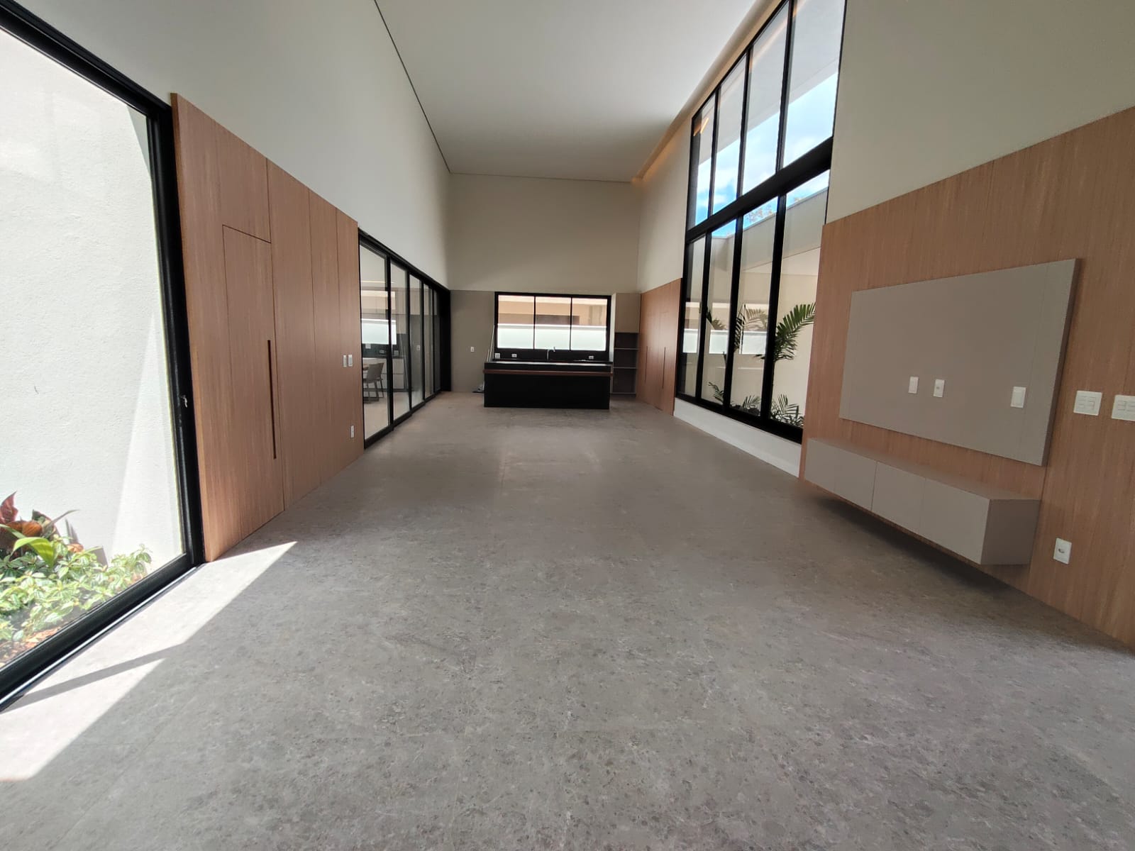 WhatsApp Image 2025-11-26 at 18.17.03 (1)