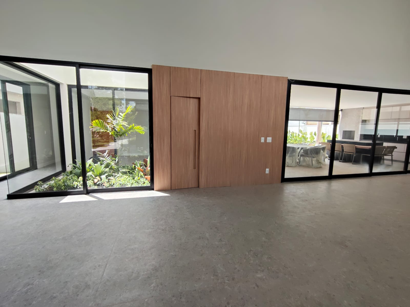 WhatsApp Image 2025-11-26 at 18.17.03