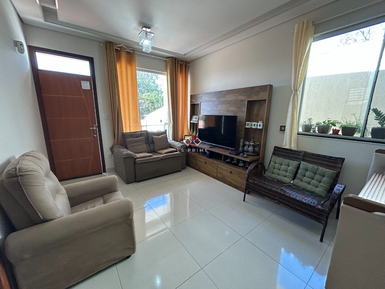 i7rN25Q43_2746689ce80b7c589