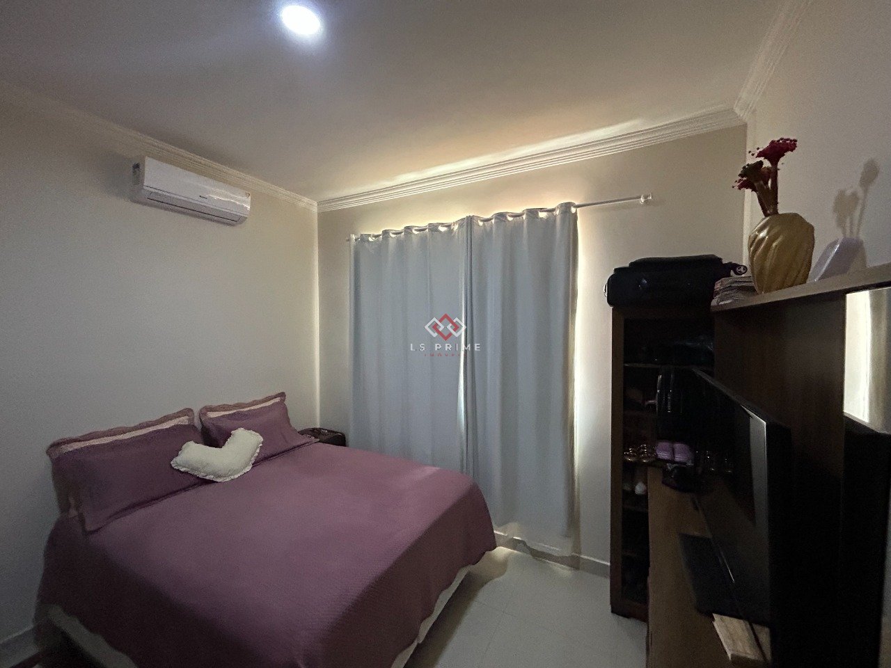 i7rN25Q43_2746689ce819460dc