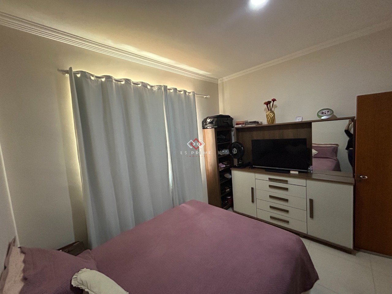 i7rN25Q43_2746689ce81c45ade