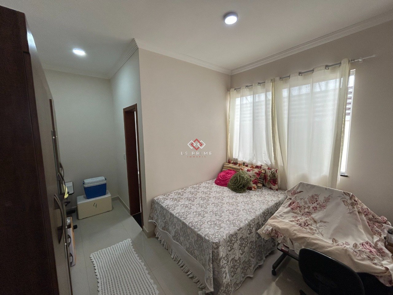 i7rN25Q43_2746689ce827a094a