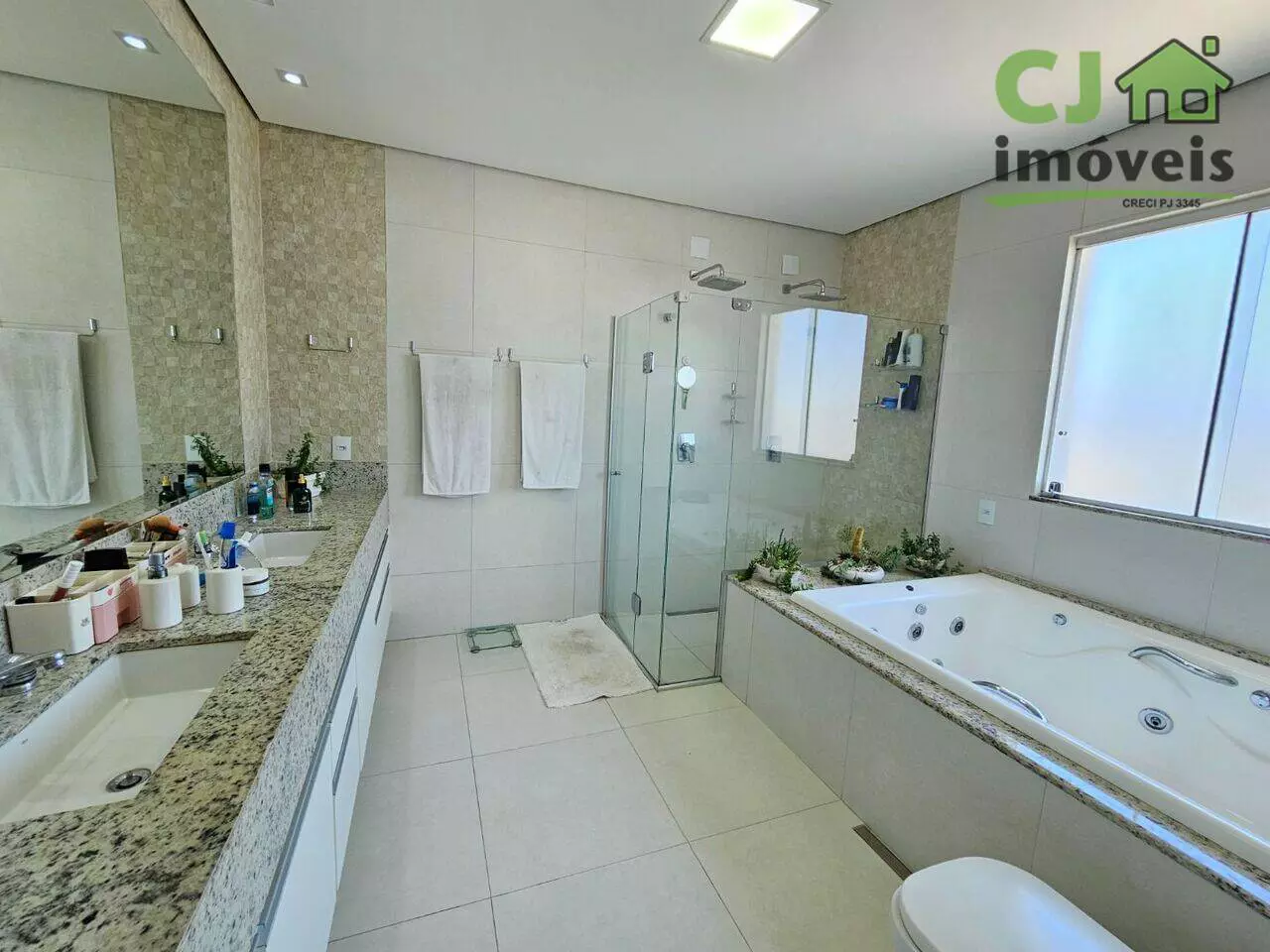 4b6702c235985bdbcb4ce5e5