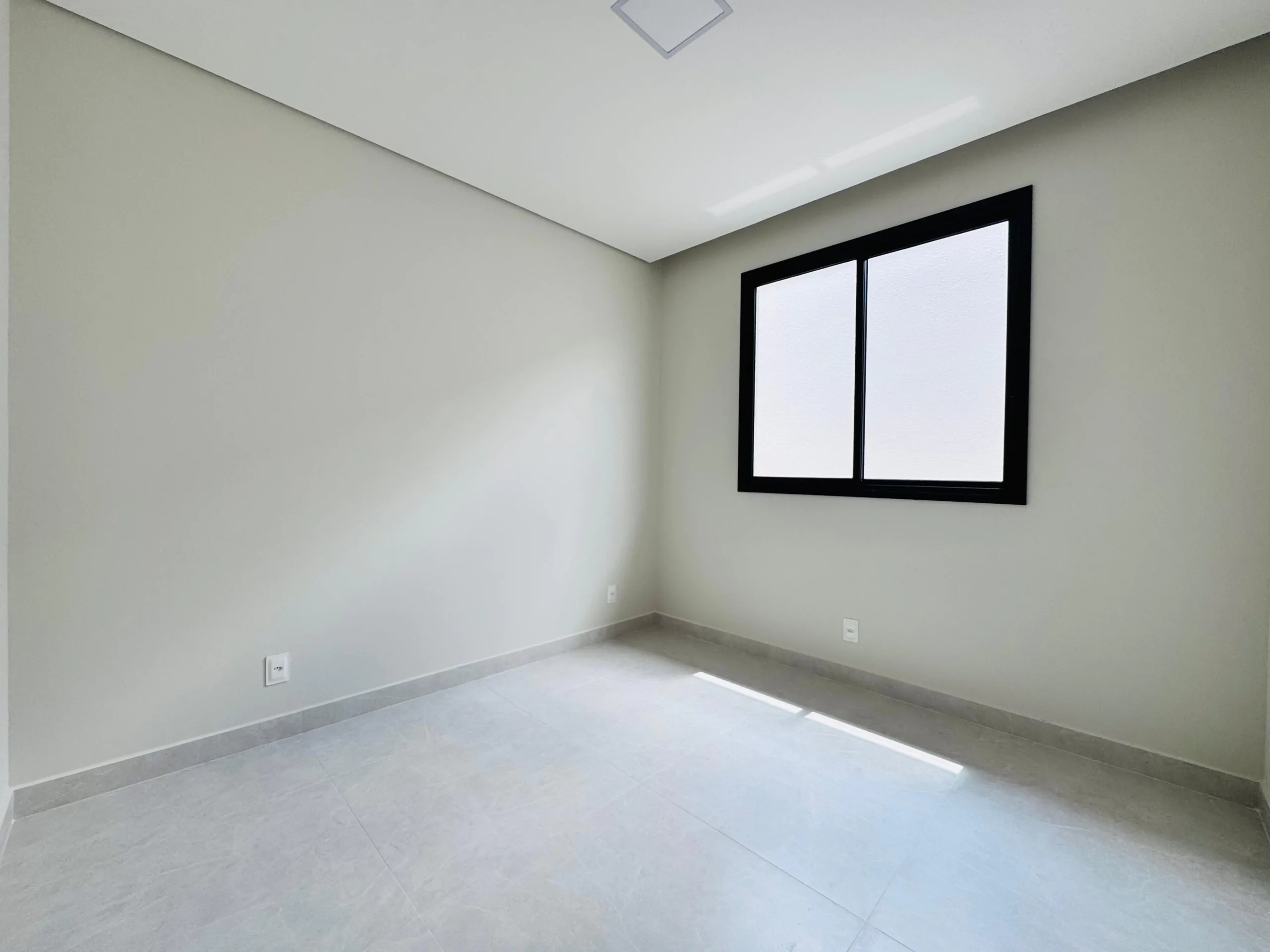 WhatsApp Image 2025-11-20 at 11.30.57 (2) Casa de 100m² | Bairro Portal do Sol